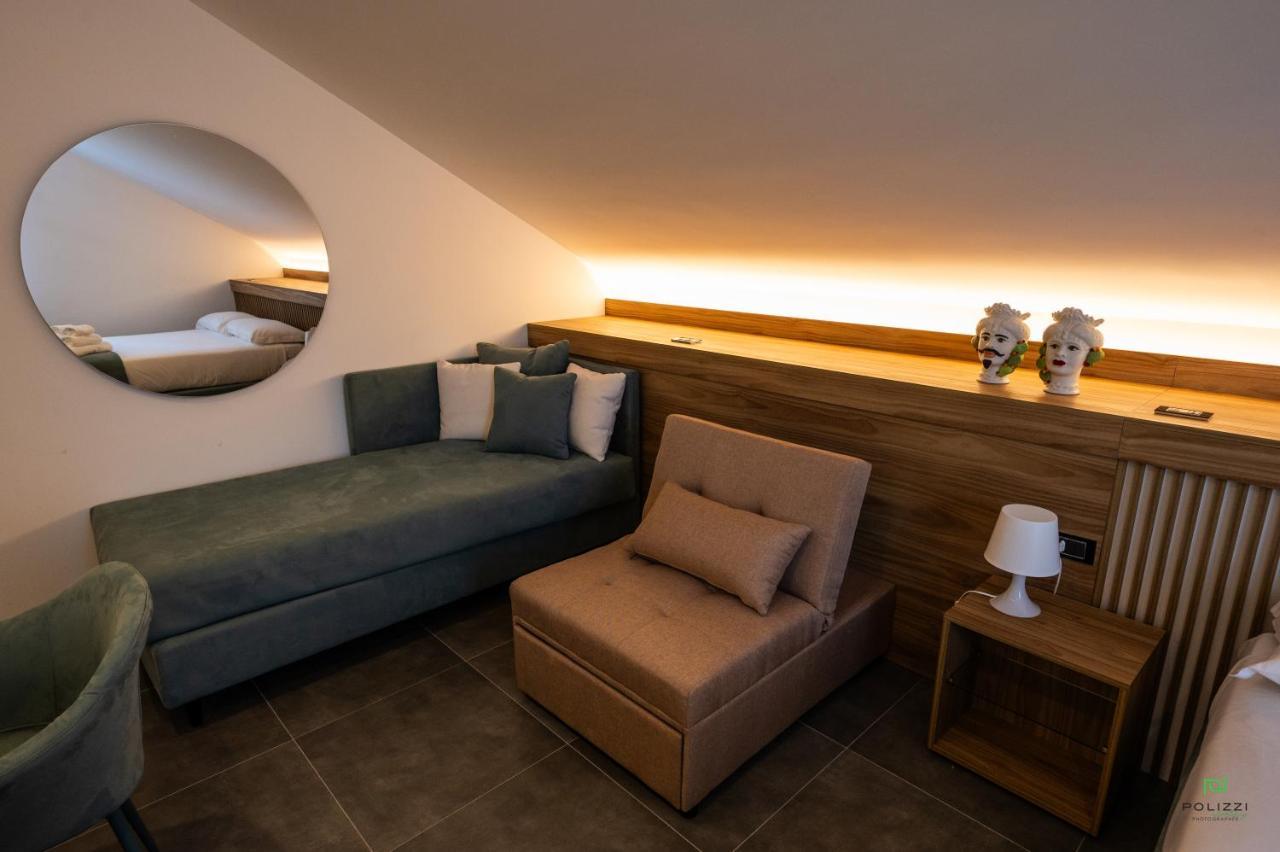 New River Hotel Borgetto Екстериор снимка