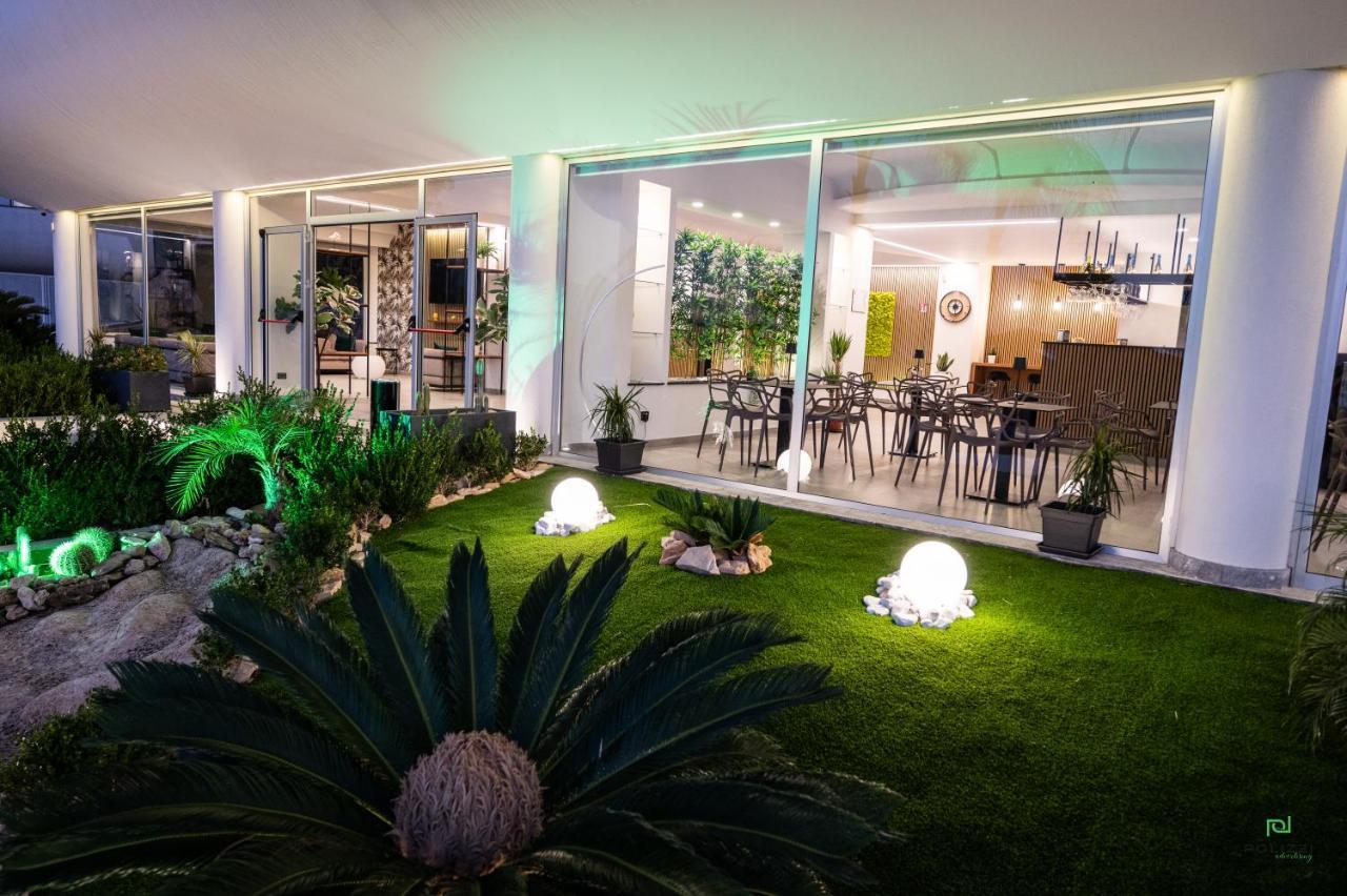 New River Hotel Borgetto Екстериор снимка