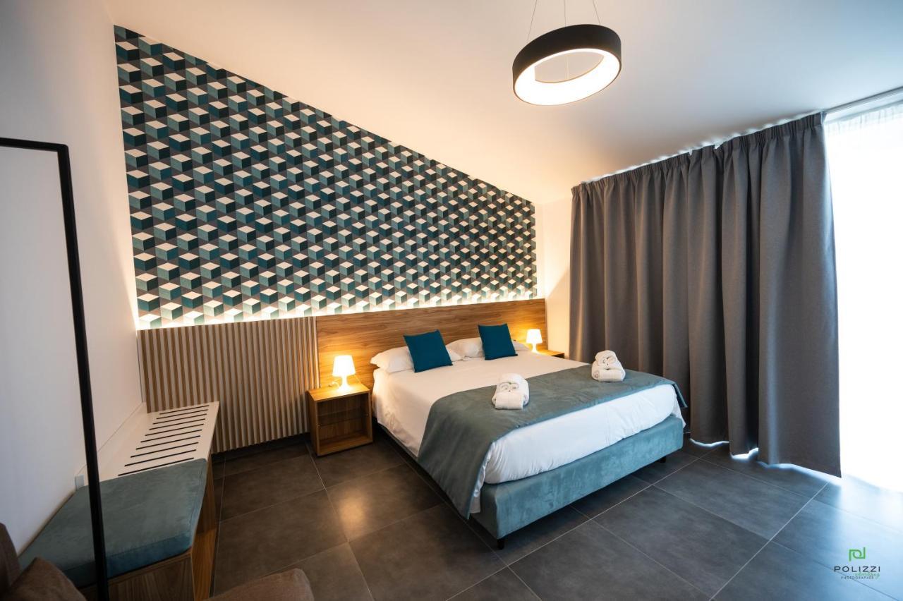 New River Hotel Borgetto Екстериор снимка